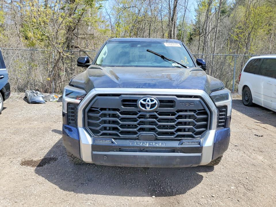 2022 Toyota Tundra VIN 5TFJC5DB5NX006198 COPART salvage auction — VANDALISM, On - Permit No Brand - Unfit, sold $250 on 2026-07-07 (photo 5)