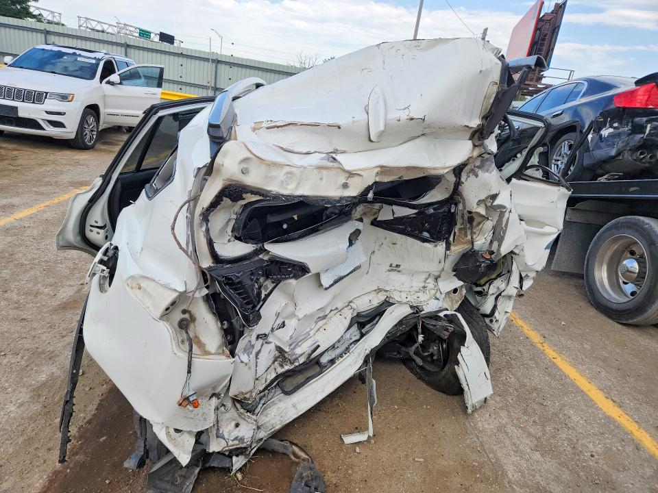 2017 Toyota Rav 4 VIN JTMBFREV8HJ707854 COPART salvage auction — ALL OVER, Ks - Cert Of Title-Salvage, sold $1,050 on 2026-07-08 (photo 6)