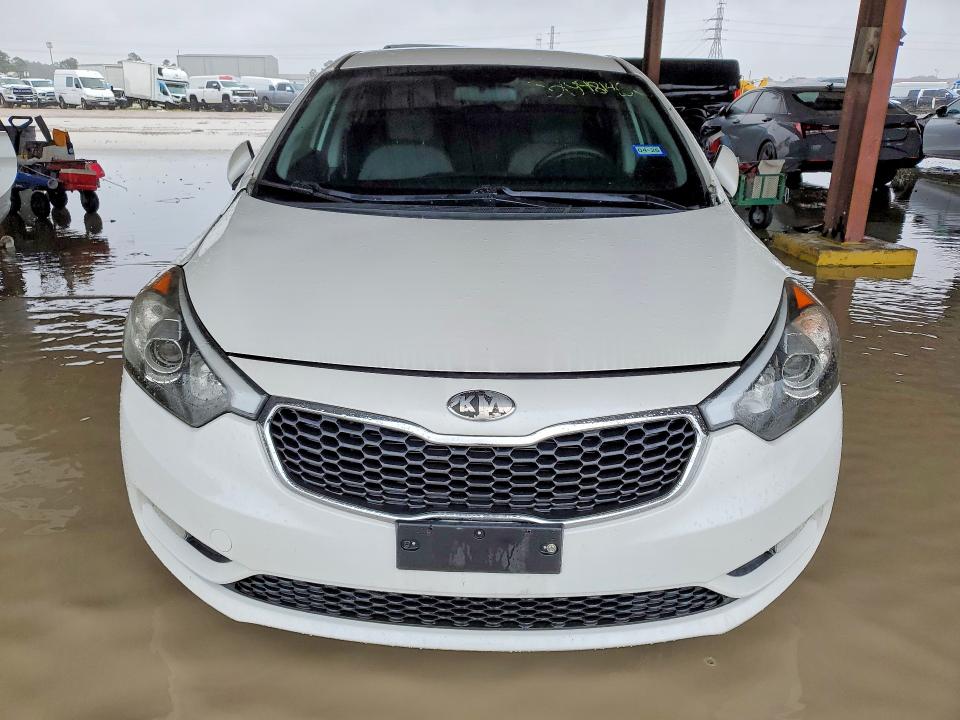 2016 Kia Forte VIN KNAFX4A66G5522500 COPART salvage auction — NORMAL WEAR, Tx - Certificate Of Title, sold $1,750 on 2026-07-07 (photo 5)