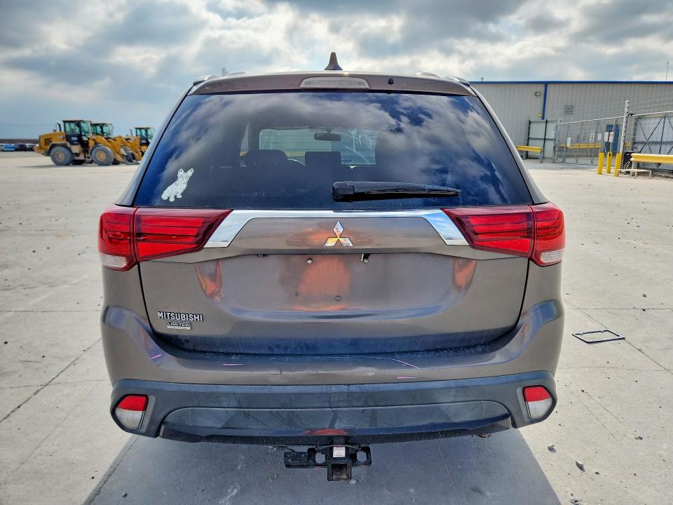 2018 Mitsubishi Outlander VIN JA4AD3A3XJZ064153 COPART salvage auction — SIDE, Tx - Salvage Vehicle Title, sold $2,800 on 2026-07-07 (photo 6)