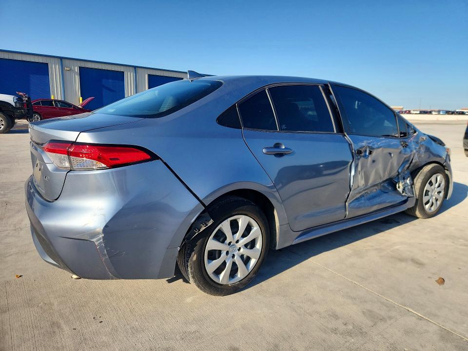 2022 Toyota VIN 5YFEPMAE0NP350969 COPART salvage auction — SIDE, Tx - Salvage Vehicle Title, sold $5,600 on 2026-07-24 (photo 3)