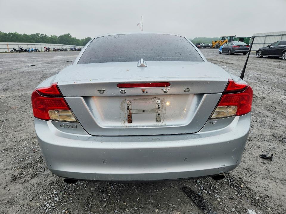 2011 Volvo C70 VIN YV1672MC7BJ108385 COPART salvage auction — FRONT END, Nc - Salvage Certificate Of Title, sold $775 on 2026-07-15 (photo 6)