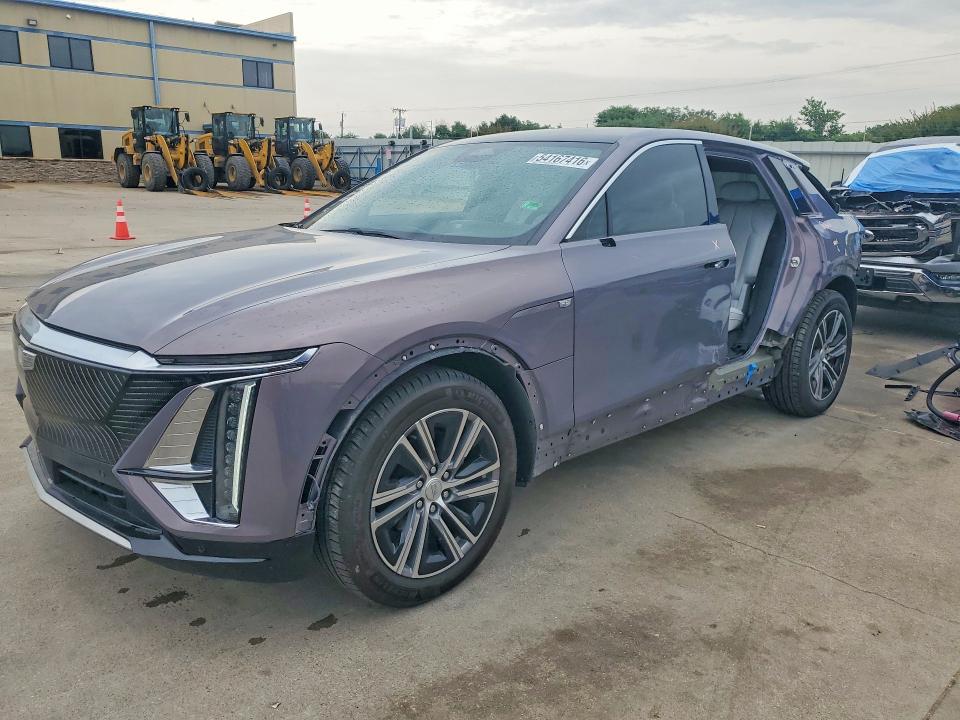 2024 Cadillac Lyriq VIN 1GYKPRRL4RZ131621 COPART salvage auction — SIDE, Tx - Salvage Vehicle Title, sold $16,600 on 2026-07-09 (photo 1)