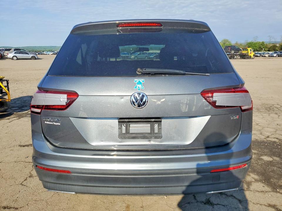 2018 Volkswagen Tiguan VIN 3VV1B7AXXJM075808 COPART salvage auction — MINOR DENT/SCRATCHES, IN - CERTIFICATE OF TITLE (P), sold $3,400 on 2026-07-28 (photo 6)