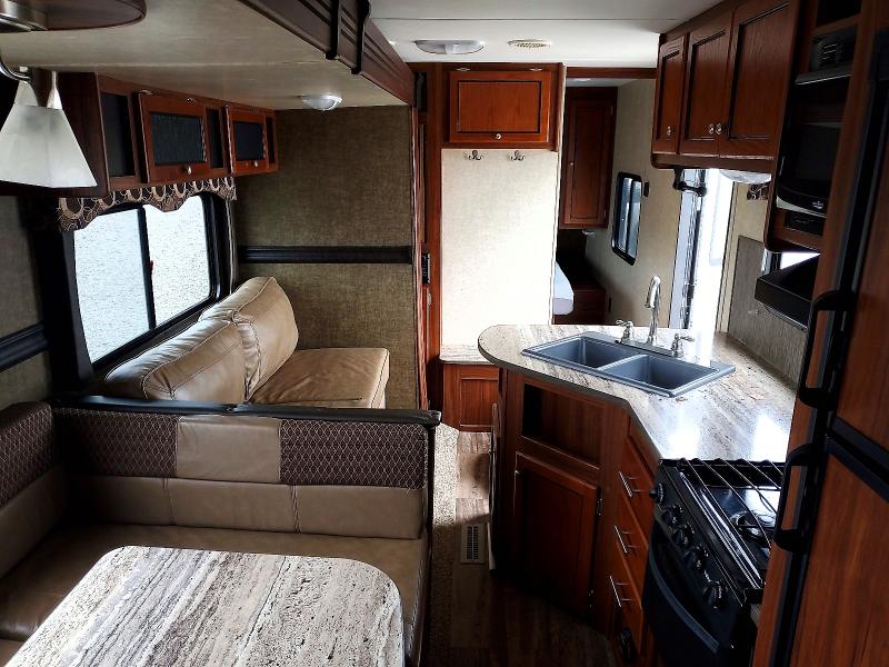 2016 Heartland rvs Recreational vehicle (rv) VIN 5SFEB3423GE304317 COPART salvage auction — SIDE, MN - CERT OF TITLE-PRIOR SALVAGE, sold $2,100 on 2026-07-09 (photo 5)