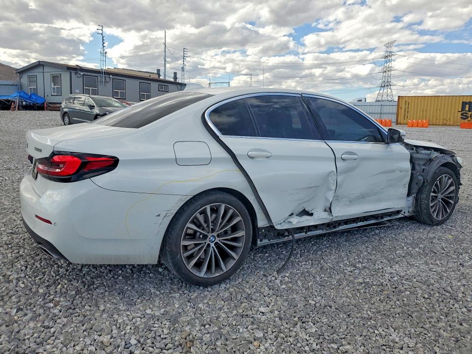 2023 BMW 5er VIN WBA13BJ04PWY20950 COPART salvage auction — SIDE, Nv - Salvage Title, sold $14,700 on 2026-07-29 (photo 3)