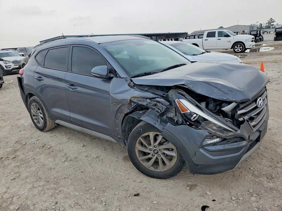 2017 Hyundai Tucson VIN KM8J33A28HU540029 COPART salvage auction — FRONT END, Tx - Salvage Vehicle Title, sold $2,650 on 2026-07-10 (photo 4)