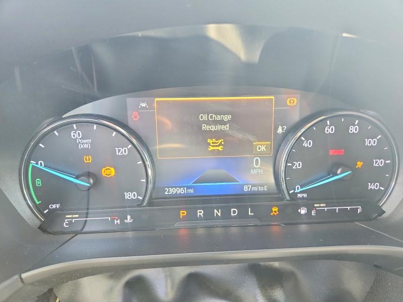 2022 Ford Escape VIN 1FMCU0BZ1NUA25787 COPART salvage auction — MINOR DENT/SCRATCHES, Ca - Dis/Dlr/Exp Only Clean Title (P), sold $7,400 on 2026-07-28 (photo 9)