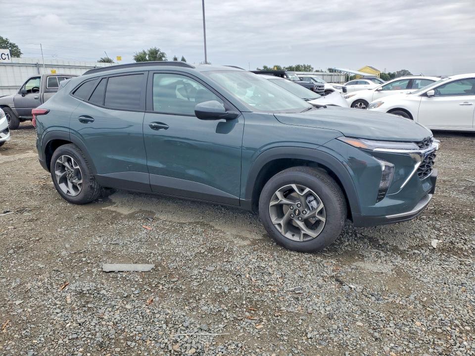 2026 Chevrolet Trax VIN KL77LHEP7TC105385 COPART salvage auction — SIDE, Ca - Salvage Certificate, sold $8,100 on 2026-07-02 (photo 4)
