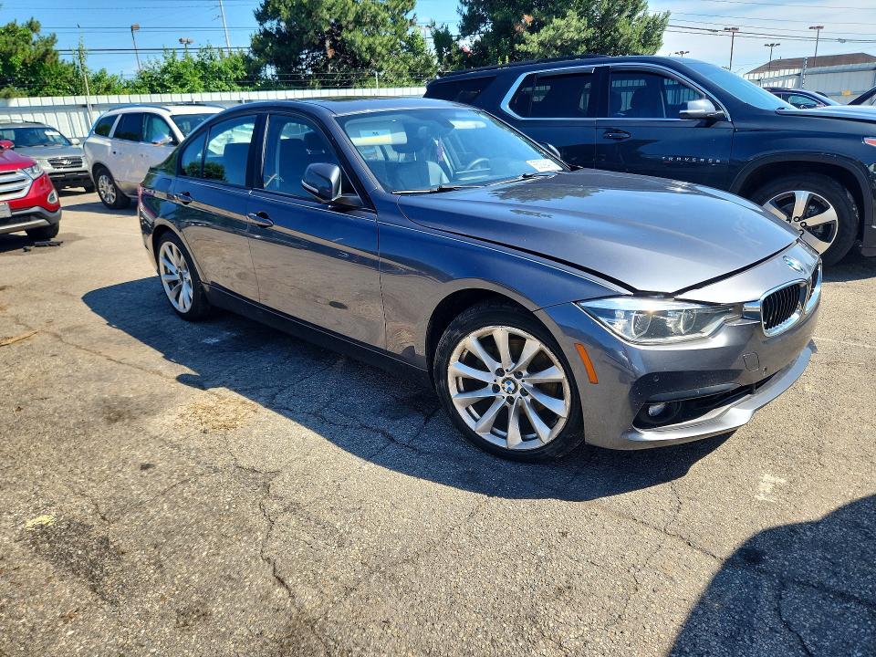 2018 BMW 3er VIN WBA8A3C59JA492268 COPART salvage auction — FRONT END, Ky - Certificate Of Title, sold $3,100 on 2026-07-22 (photo 4)