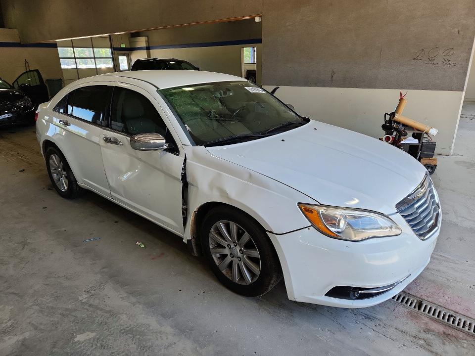 2013 Chrysler VIN 1C3CCBCG1DN523937 COPART salvage auction — SIDE, VA - CERT OF TITLE - SALVAGE, sold $350 on 2026-07-02 (photo 4)