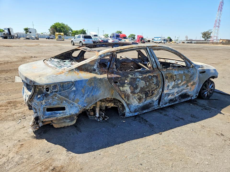 2018 Kia Optima VIN 5XXGU4L31JG229884 COPART salvage auction — BURN, CA - NON-REPAIRABLE VEHICLE CERT, sold $225 on 2026-07-17 (photo 3)