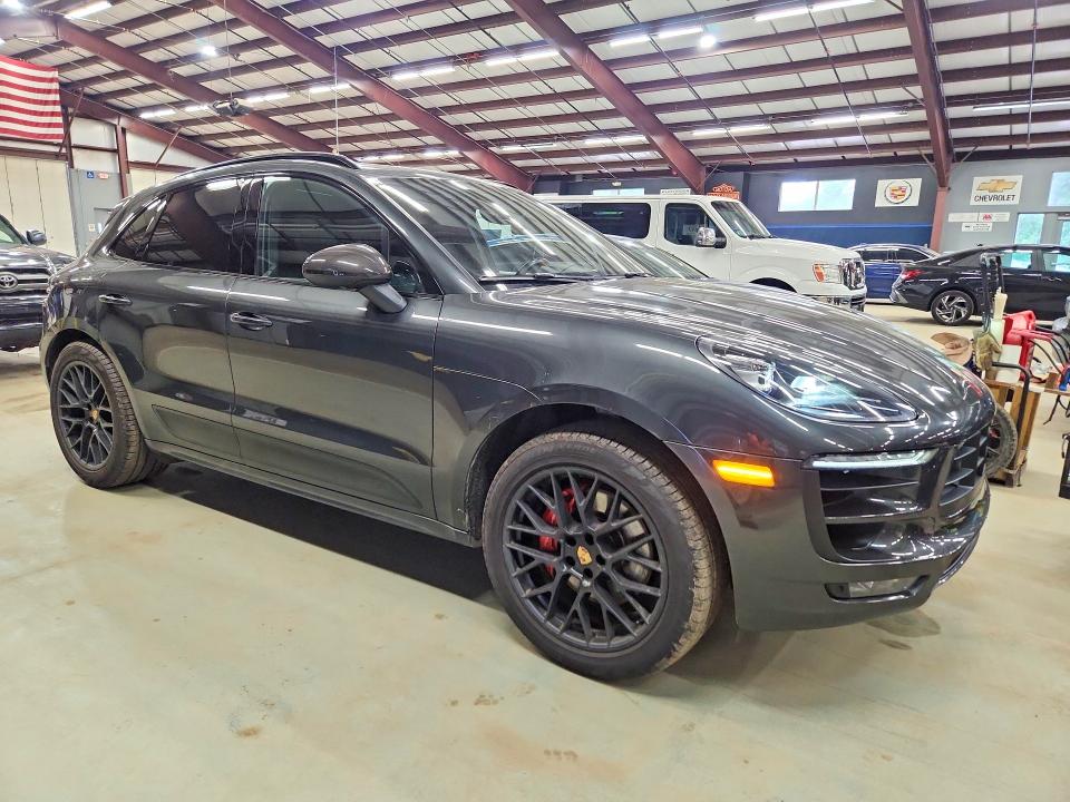 2017 Porsche Macan VIN WP1AG2A58HLB52087 COPART salvage auction — MINOR DENT/SCRATCHES, Ny - Certificate Of Title, sold $12,000 on 2026-07-30 (photo 4)