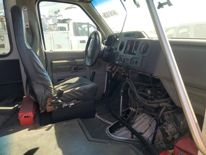 2013 Ford Econoline e350 VIN 1FDEE3FL7DDA93152 COPART salvage auction — FRONT END, Ca - Dis/Dlr/Exp Clean W/Salv Hist, sold $500 on 2026-07-09 (photo 5)