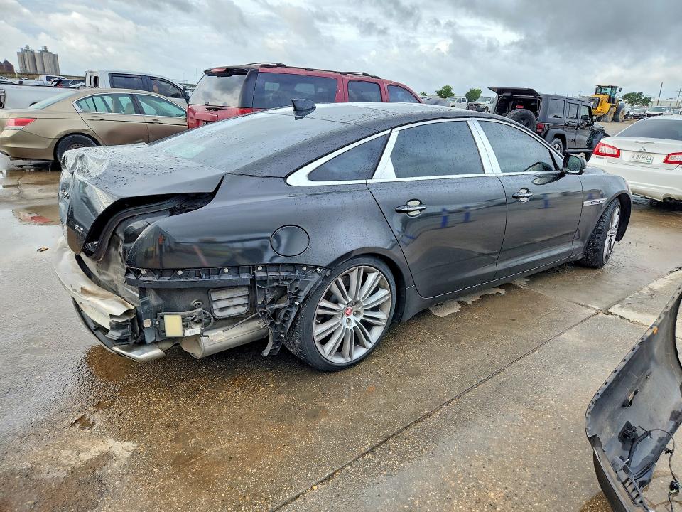 2018 Jaguar Xj VIN SAJWA2GE4JMW15733 COPART salvage auction — REAR END, La - Cert Of Title-Salvage, sold $8,600 on 2026-07-29 (photo 3)