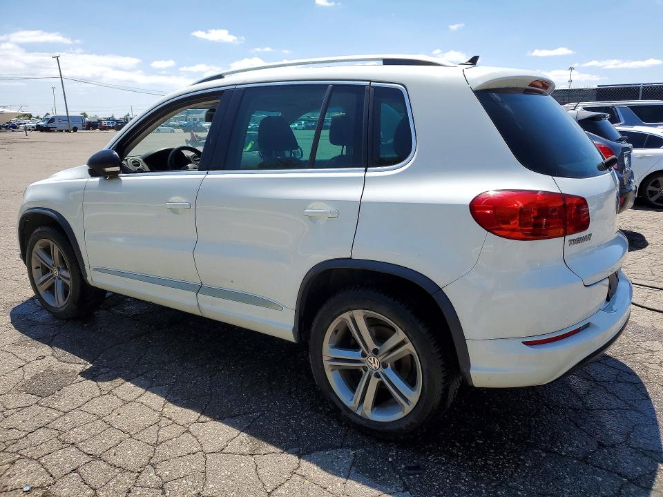 2017 Volkswagen Tiguan VIN WVGUV7AX6HW507206 COPART salvage auction — WATER/FLOOD, Mi - Cert Of Title-Flood Vehicle, sold $1,700 on 2026-08-03 (photo 2)