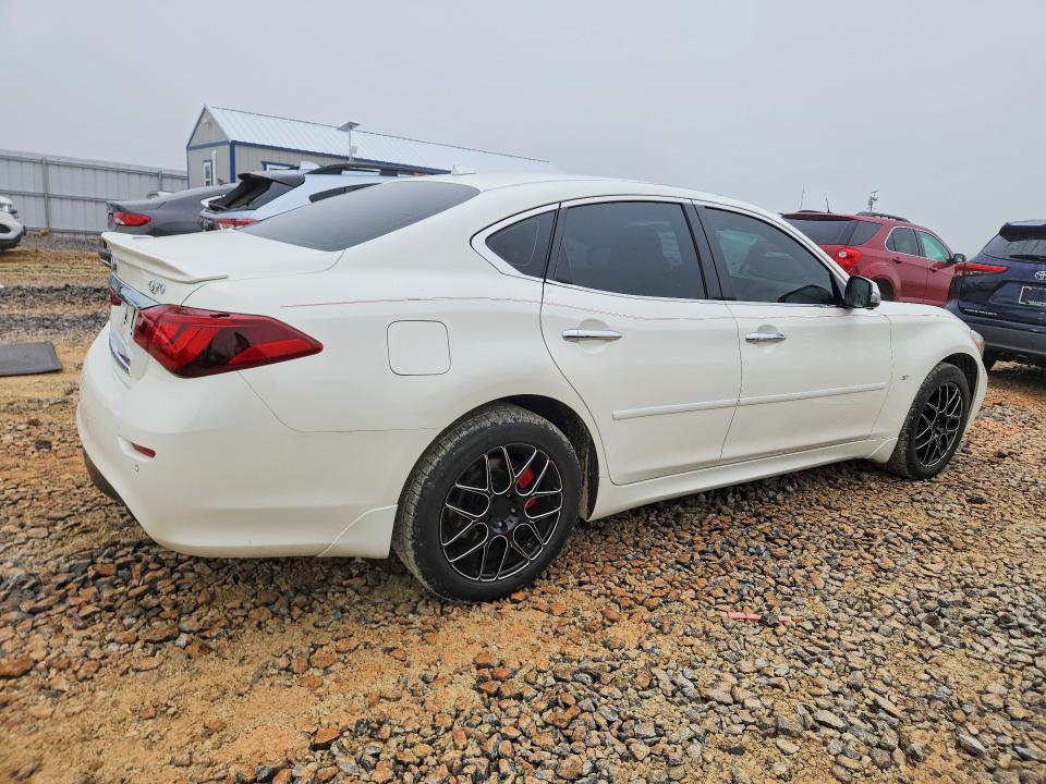 2019 Infiniti Q70 VIN JN1BY1AR2KM585554 COPART salvage auction — HAIL, Mo - Salvage Certificate Of Title, sold $10,700 on 2026-08-17 (photo 3)