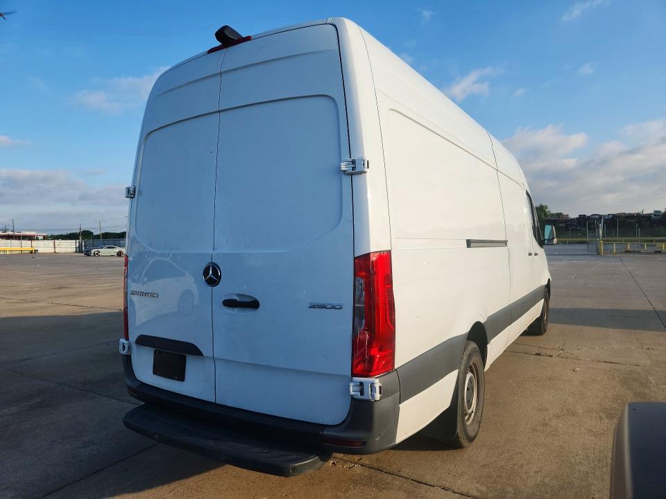 2023 Mercedes-benz Sprinter VIN W1Y40CHY0PT154547 COPART salvage auction — NORMAL WEAR, Tx - Certificate Of Title, sold $15,000 on 2026-07-30 (photo 3)