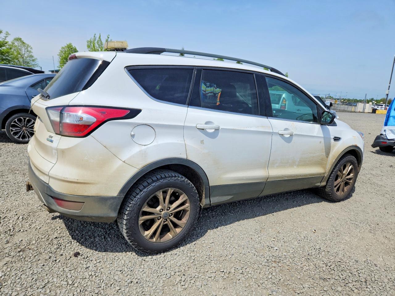2023 Ford Escape VIN 1FMCU9GD6JUC60603 COPART salvage auction — Mechanical, OR - DEALER ONLY CLEAN TITLE, sold $275 on 2026-09-01 (photo 3)