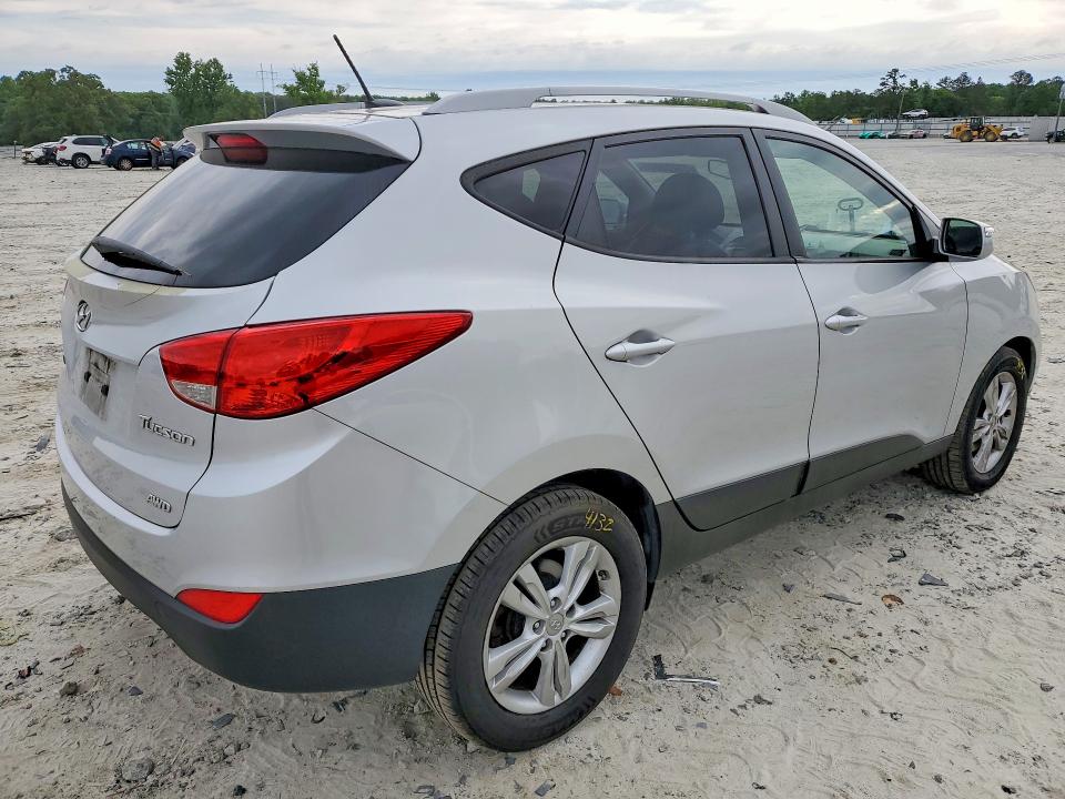 2013 Hyundai Tucson VIN KM8JUCAC3DU754166 COPART salvage auction — VANDALISM, Ga - Cert Of Title-Salvage, sold $2,850 on 2026-07-20 (photo 3)