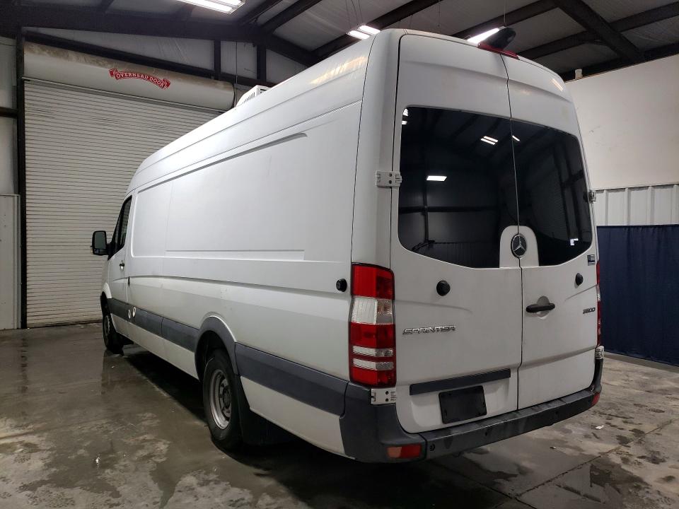 2017 Mercedes-benz Sprinter VIN WD3PF1CD0HP571499 COPART salvage auction — NORMAL WEAR, FL - CERTIFICATE OF TITLE, sold $6,700 on 2026-07-09 (photo 2)