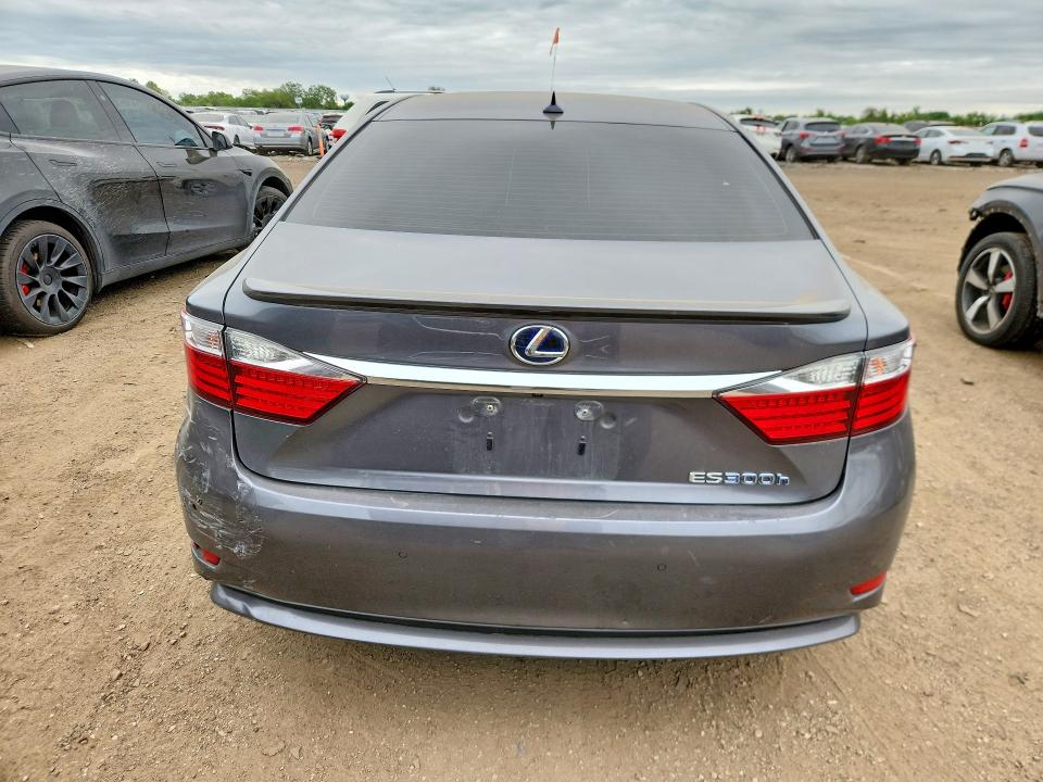 2013 Lexus VIN JTHBW1GG3D2021482 COPART salvage auction — REAR END, Il - Salvage Certificate, sold $5,500 on 2026-07-07 (photo 6)