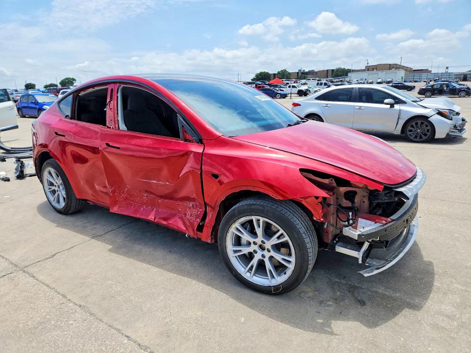 2023 Tesla VIN 7SAYGDEE8PA088690 COPART salvage auction — SIDE, Tx - Certificate Of Title, sold $13,700 on 2026-07-09 (photo 4)