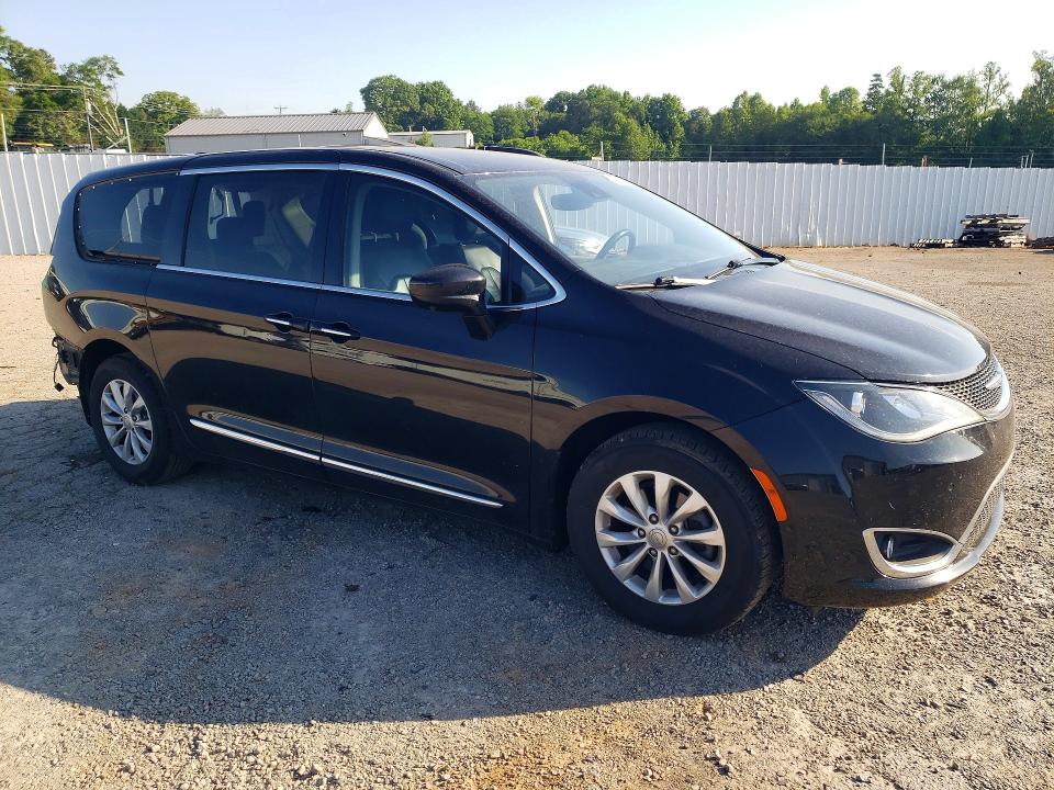 2018 Chrysler Pacifica VIN 2C4RC1BG0JR127689 COPART salvage auction — REAR END, Va - Cert Of Title - Salvage, sold $150 on 2026-07-24 (photo 4)