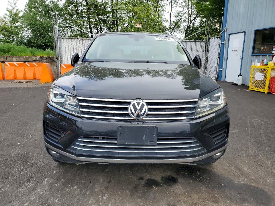 2016 Volkswagen Touareg VIN WVGEF9BP2GD002219 COPART salvage auction — REAR END, Or - Salvage Title Certificate, sold $2,500 on 2026-07-08 (photo 5)