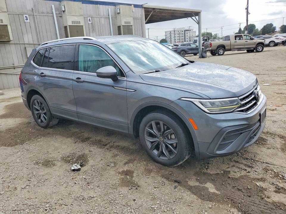 2022 Volkswagen Tiguan VIN 3VV3B7AX1NM100402 COPART salvage auction — MINOR DENT/SCRATCHES, Ca - Dis/Dlr/Exp Only Clean Title (P), sold $11,200 on 2026-07-20 (photo 4)