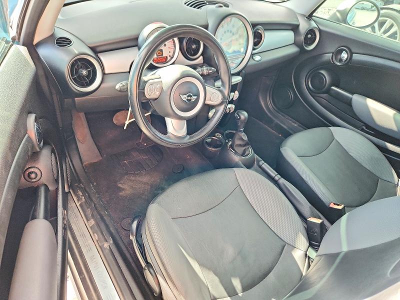 2010 Mini Cooper VIN WMWMF3C50ATZ25044 COPART salvage auction — FRONT END, Fl - Cert Of Title Slvg Rebuildable, sold $675 on 2026-07-13 (photo 8)