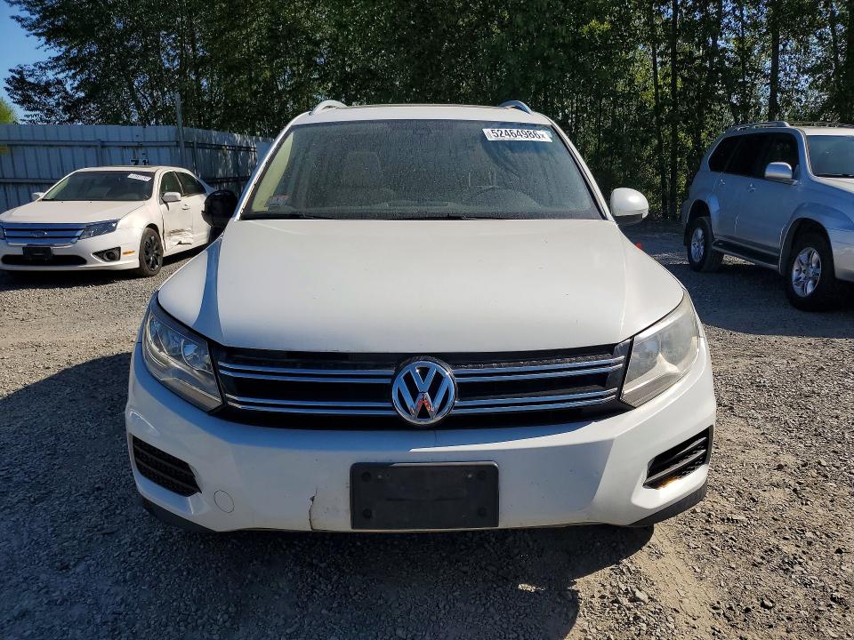 2017 Volkswagen Tiguan VIN WVGSV7AX5HK014776 COPART salvage auction — MINOR DENT/SCRATCHES, Ma - Certificate Of Title, sold $625 on 2026-07-20 (photo 5)