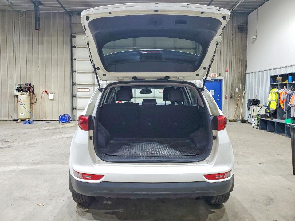 2017 Kia Sportage VIN KNDPNCAC1H7154097 COPART salvage auction — SIDE, Nh - Cert Of Title-Salvage, sold $3,050 on 2026-07-07 (photo 6)