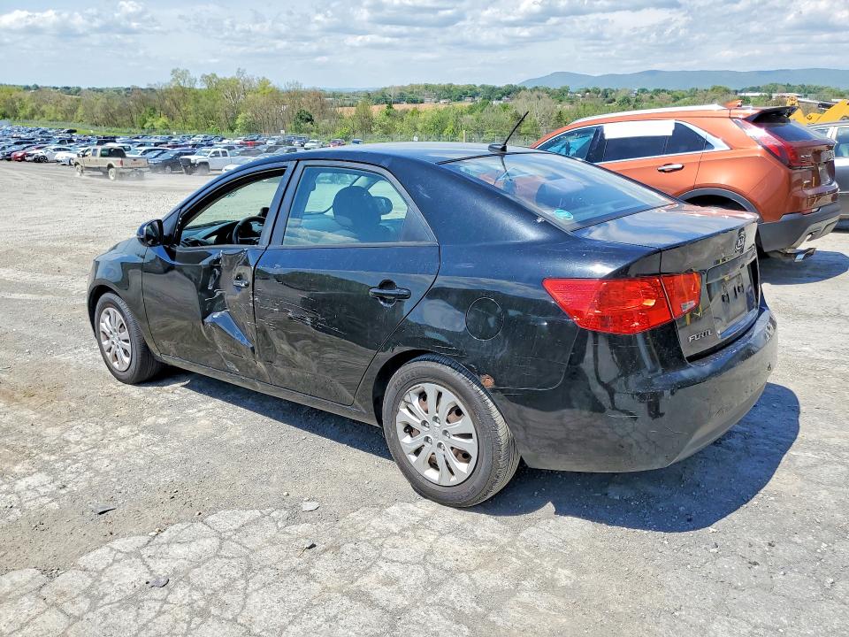 2013 Kia VIN KNAFU4A25D5706876 COPART salvage auction — SIDE, Md - Cert Of Salvage > 75% Damage, sold $375 on 2026-07-10 (photo 2)