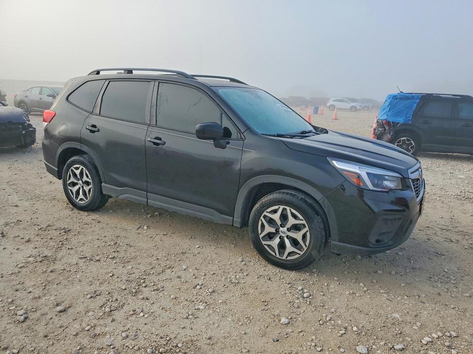 2021 Subaru Forester VIN JF2SKAJC9MH418762 COPART salvage auction — SIDE, TX - SALVAGE VEHICLE TITLE, sold $7,000 on 2026-07-02 (photo 4)