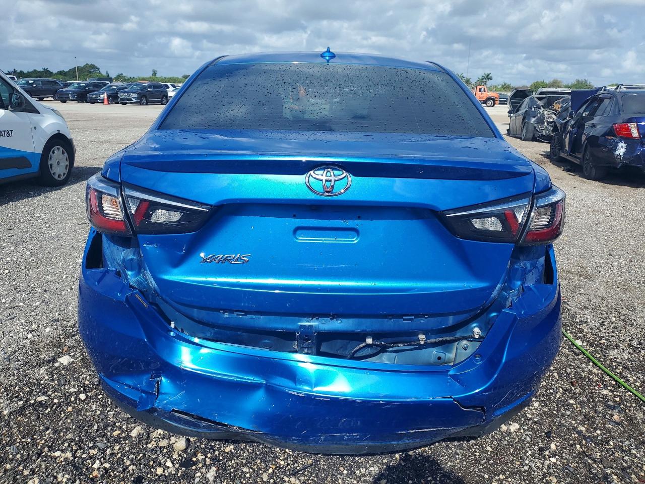 2020 Toyota Yaris VIN 3MYDLBYV0LY711682 COPART salvage auction — Front End, FL - CERT OF TITLE-REBUILT, sold $1,450 on 2026-07-07 (photo 6)