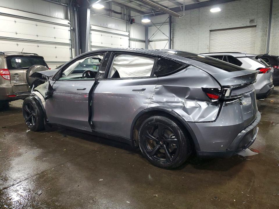 2026 Tesla Model y VIN 7SAYGDEE3TF325261 COPART salvage auction — ROLLOVER, Wi - Cert Of Title-Salvage Vehicle, sold $3,350 on 2026-07-07 (photo 2)