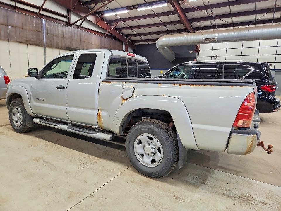 2005 Toyota Tacoma VIN 5TEUU42N85Z137975 COPART salvage auction — MINOR DENT/SCRATCHES, Vt - Certificate Of Title, sold $3,500 on 2026-07-14 (photo 2)