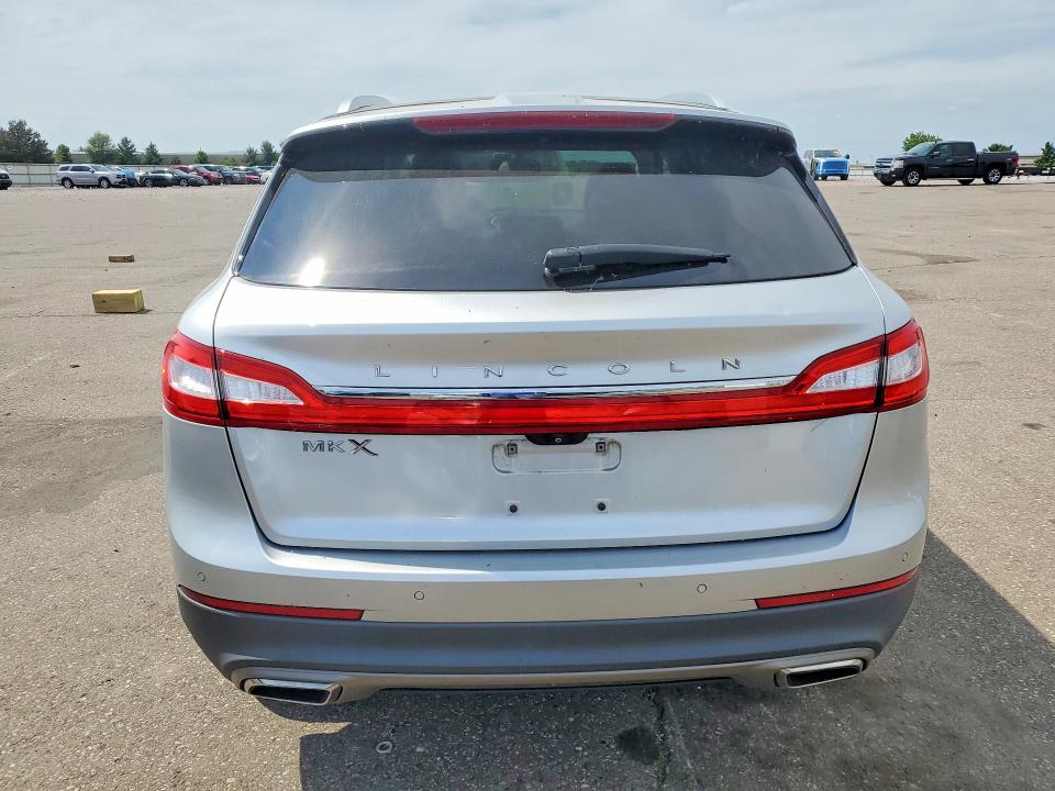 2018 Lincoln VIN 2LMPJ6LRXJBL13209 COPART salvage auction — HAIL, MN - CERT OF TITLE-SALVAGE, sold $6,400 on 2026-07-09 (photo 6)