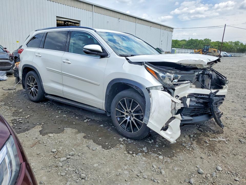 2018 Toyota Highlander VIN 5TDJZRFH2JS817139 COPART salvage auction — FRONT END, Nj - Cert Of Title-Salvage, sold $7,300 on 2026-07-15 (photo 4)