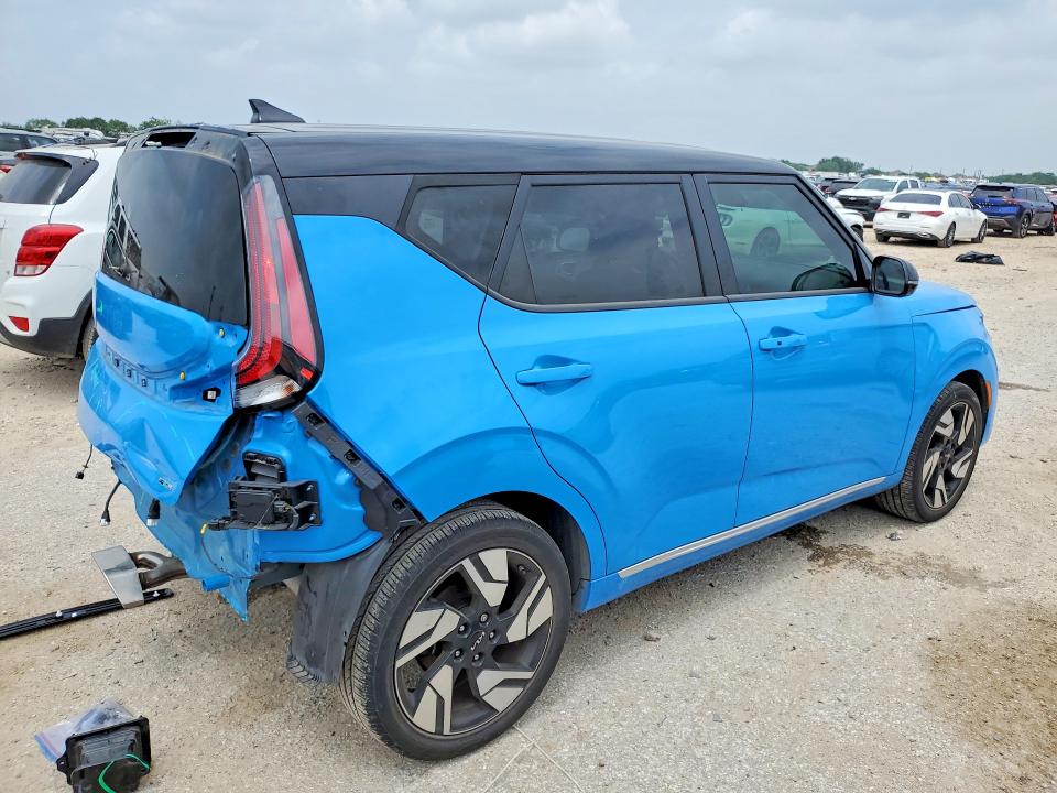 2024 Kia Soul VIN KNDJ53AU7R7233287 COPART salvage auction — REAR END, Tx - Salvage Vehicle Title, sold $50 on 2026-07-02 (photo 3)
