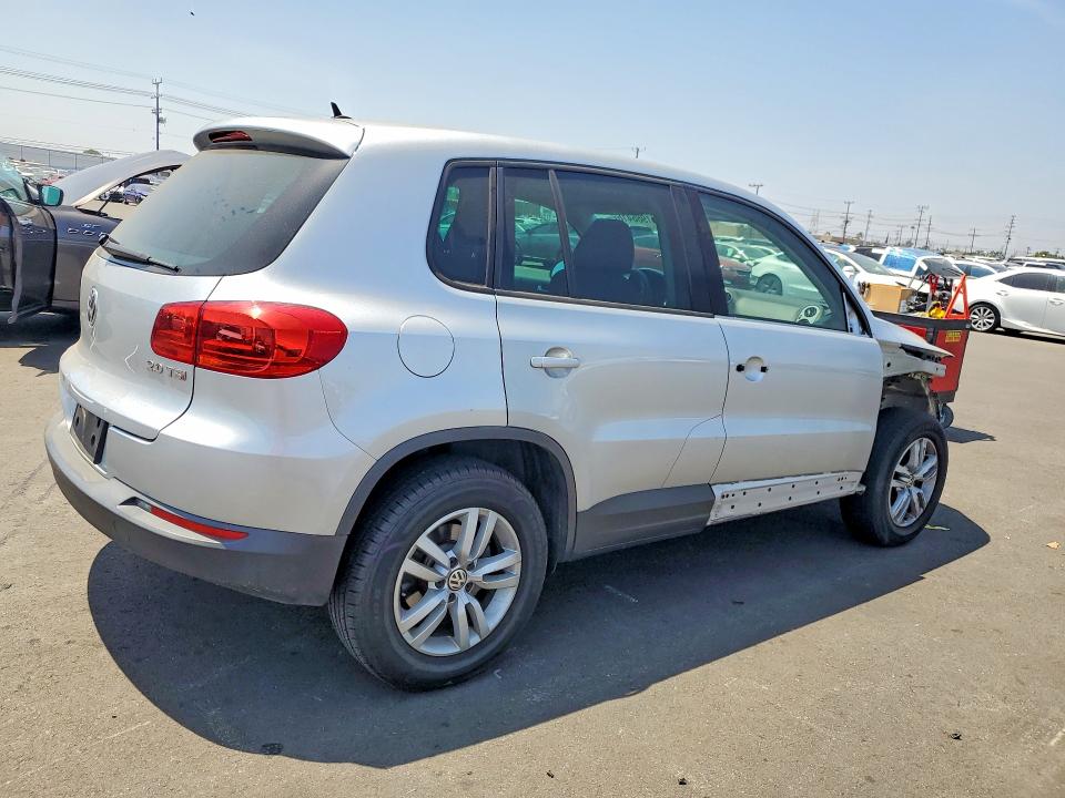 2013 Volkswagen VIN WVGAV3AX6DW562504 COPART salvage auction — FRONT END, Salvage Title, sold $875 on 2026-07-13 (photo 3)