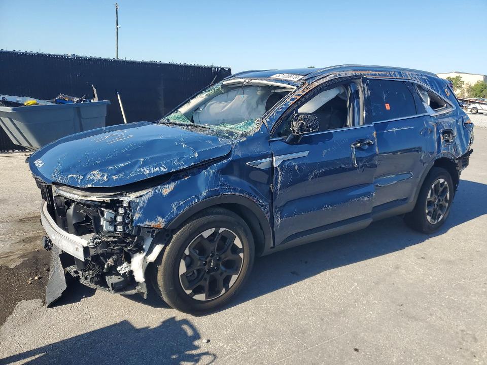 2024 Kia Sorento VIN 5XYRL4JC7RG278044 COPART salvage auction — ROLLOVER, In - Certificate Of Title, sold $2,400 on 2026-07-28 (photo 1)
