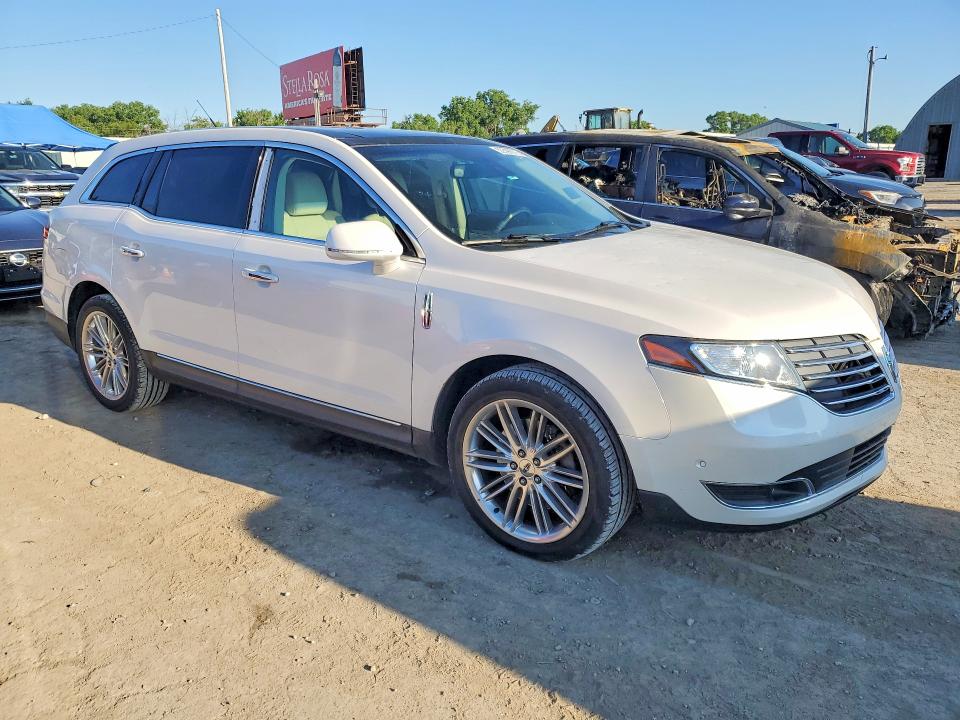 2019 Lincoln Mkt VIN 2LMHJ5AT1KBL01965 COPART salvage auction — HAIL, Ks - Cert Of Title-Salvage, sold $2,550 on 2026-07-22 (photo 4)