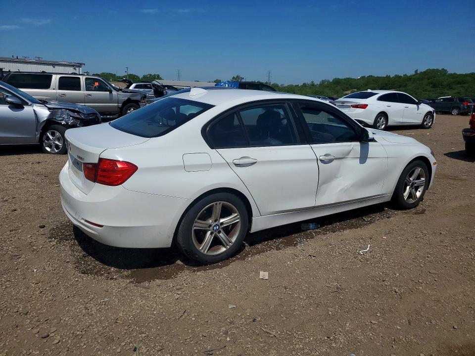 2013 BMW 3er VIN WBA3B5C57DF599023 COPART salvage auction — SIDE, Il - Salvage Certificate, sold $2,250 on 2026-07-31 (photo 3)