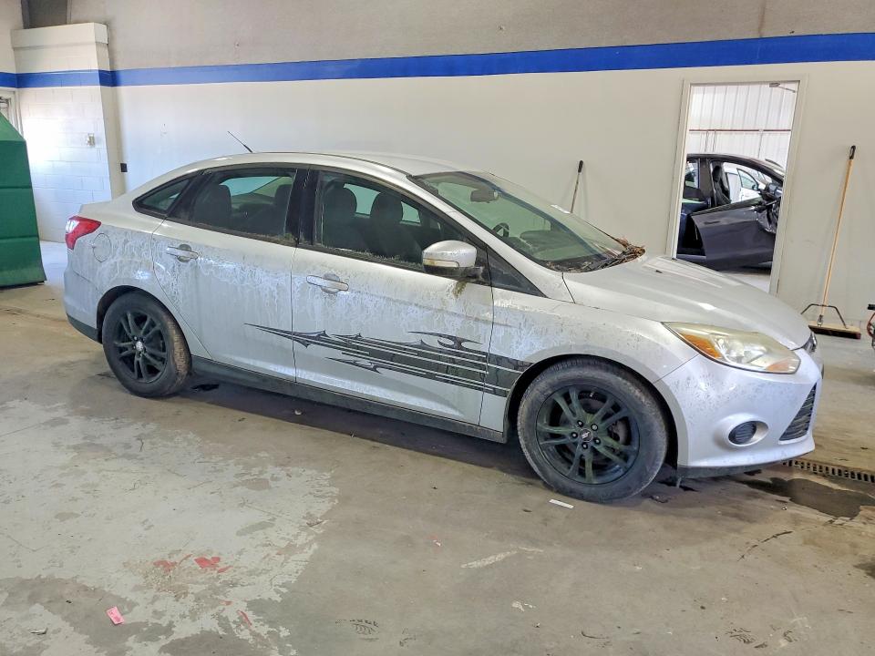 2014 Ford Focus VIN 1FADP3F22EL425089 COPART salvage auction — NORMAL WEAR, Va - Certificate Of Title, sold $1,350 on 2026-07-03 (photo 4)