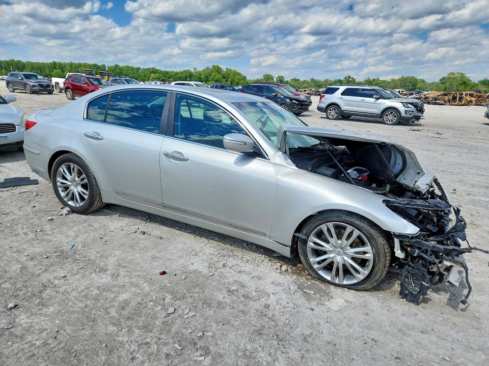 2009 Hyundai Genesis VIN KMHGC46F29U062798 COPART salvage auction — UNDERCARRIAGE, Il - Salvage Certificate, sold $400 on 2026-07-06 (photo 4)
