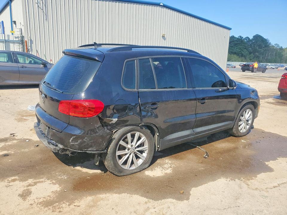 2017 Volkswagen Tiguan VIN WVGBV7AXXHK044307 COPART salvage auction — REAR END, Salvage Title, sold $1,350 on 2026-08-12 (photo 3)