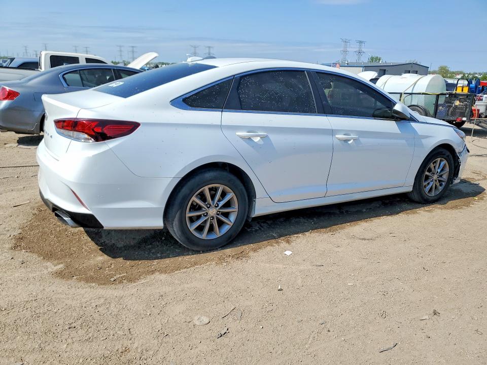2019 Hyundai Sonata VIN 5NPE24AF7KH802402 COPART salvage auction — VANDALISM, IL - SALVAGE CERTIFICATE, sold $3,850 on 2026-07-09 (photo 3)