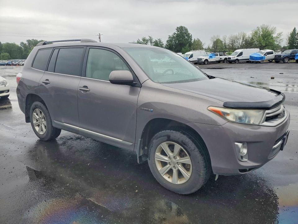 2011 Toyota Highlander hybrid VIN JTEBC3EH1B2003251 COPART salvage auction — MECHANICAL, Wa - Vehicle Cert Of Ownership-Titl, sold $825 on 2026-07-20 (photo 4)